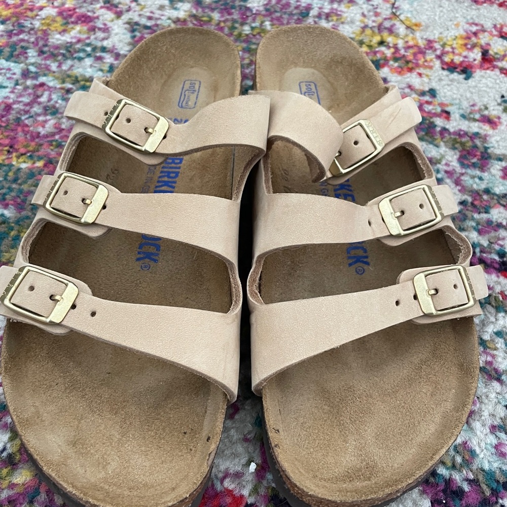 Florida soft Birkenstock sandals. Sand color. sz 37 (7)